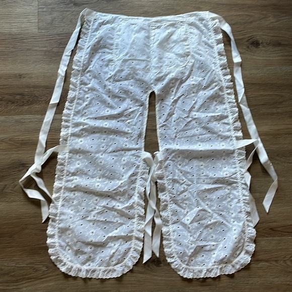 Vintage Eyelet Lace Apron Pants - Picture 5 of 11